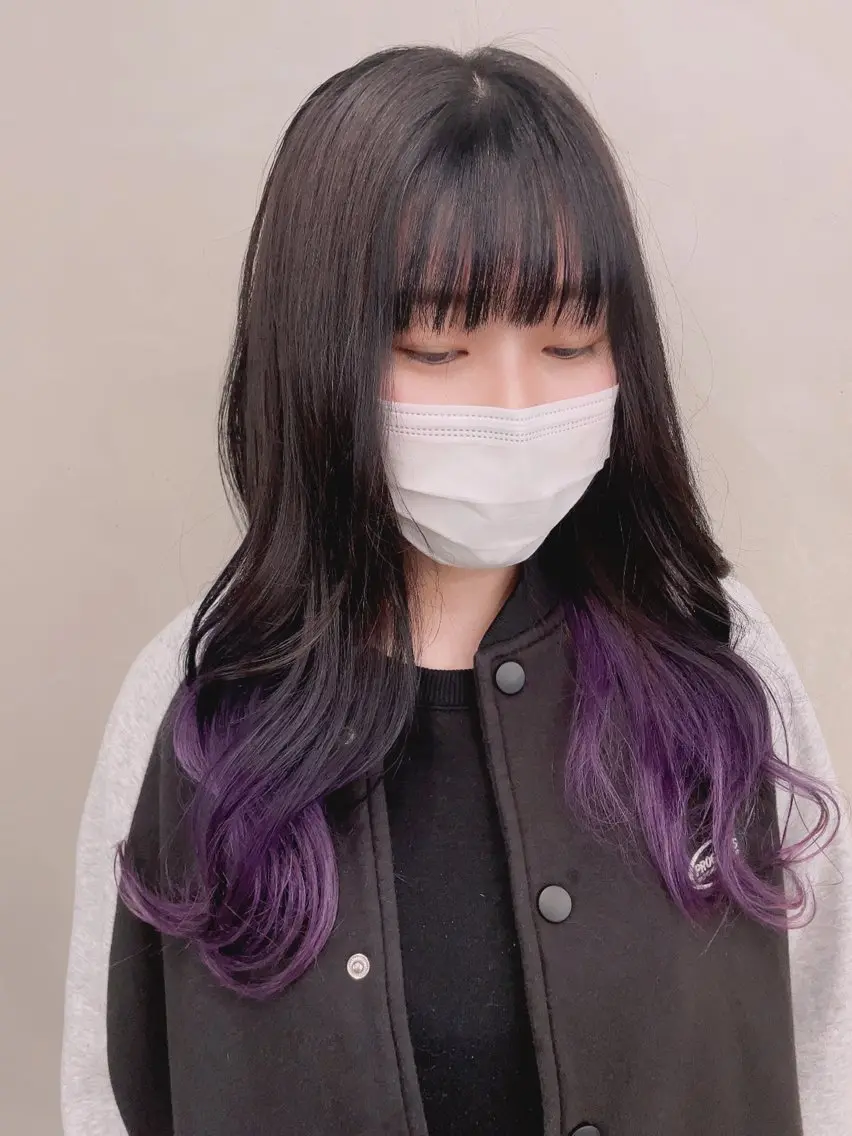 セミロング カラー インナーカラー 推し ブリーチ  髪質改善のヘアスタイル