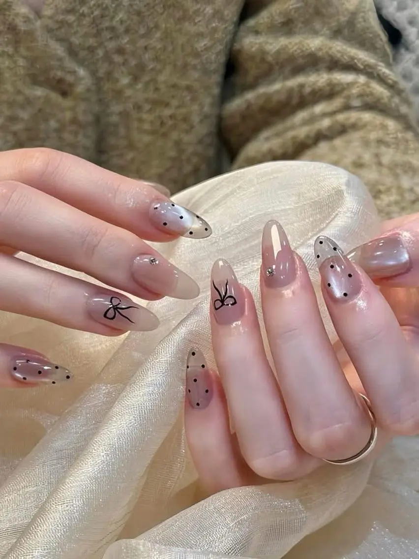 ネイル ハンドネイル T. Leeのネイルデザイン