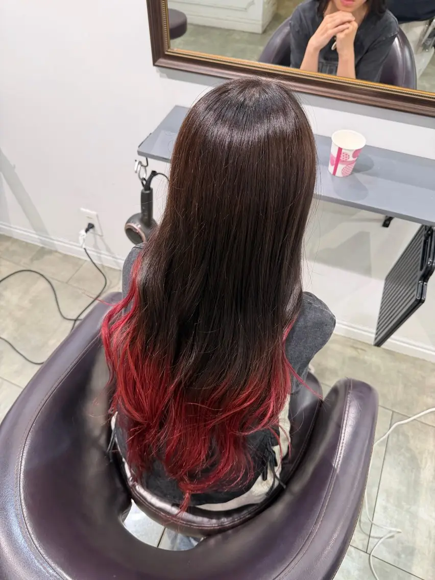 カラー ブリーチ ヘアカラー トリートメント minami ili梅田のヘアスタイル