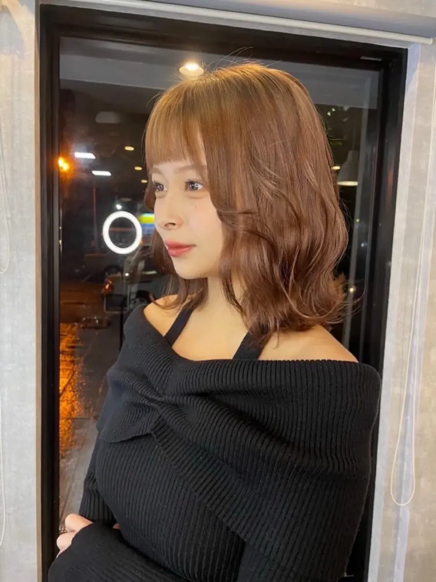ミディアム カット ヘアカラー  ︎︎ 寧音のヘアスタイル