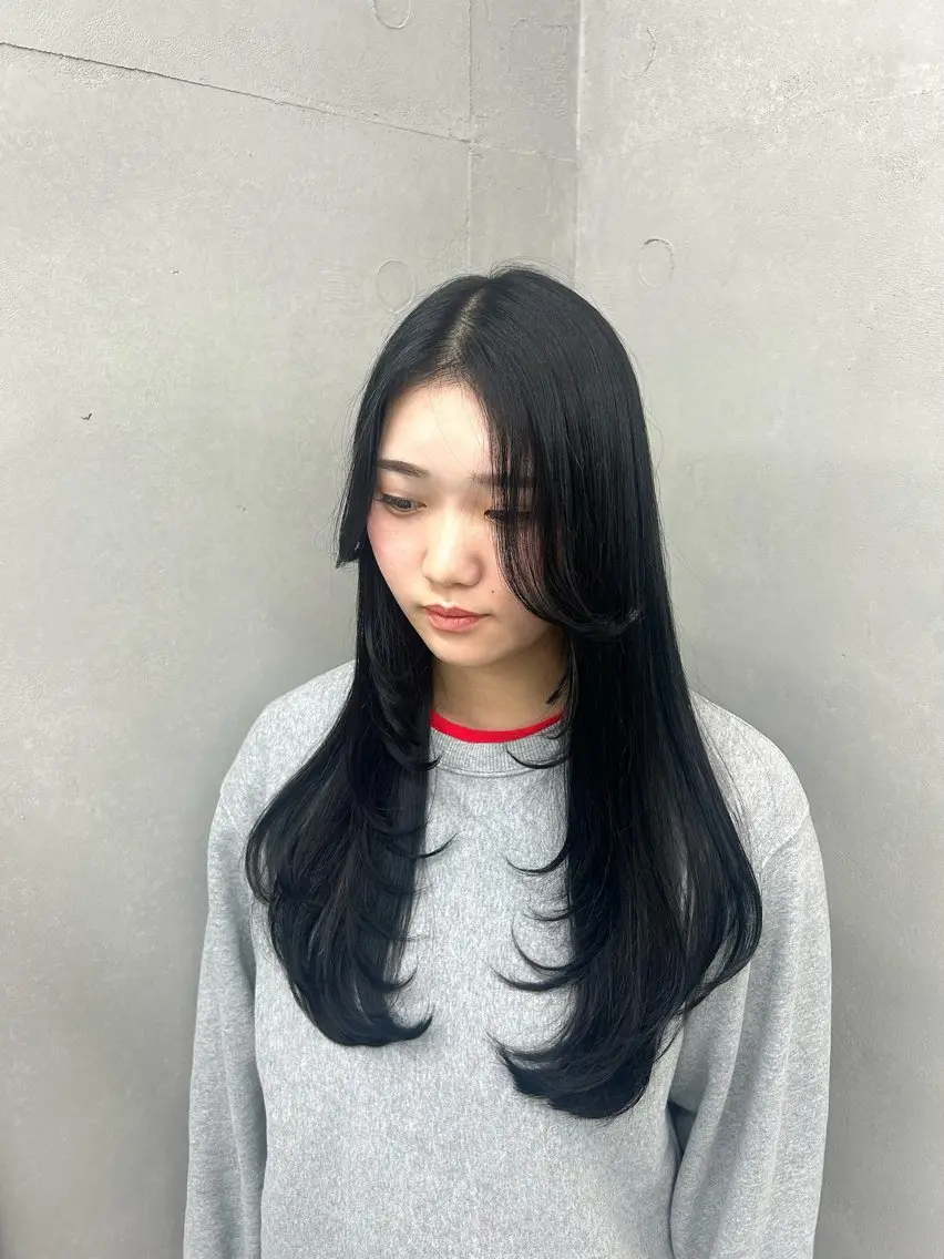 ロング カラー ハイレイヤー レイヤーカット カット ヘアカラー IO イオリのヘアスタイル