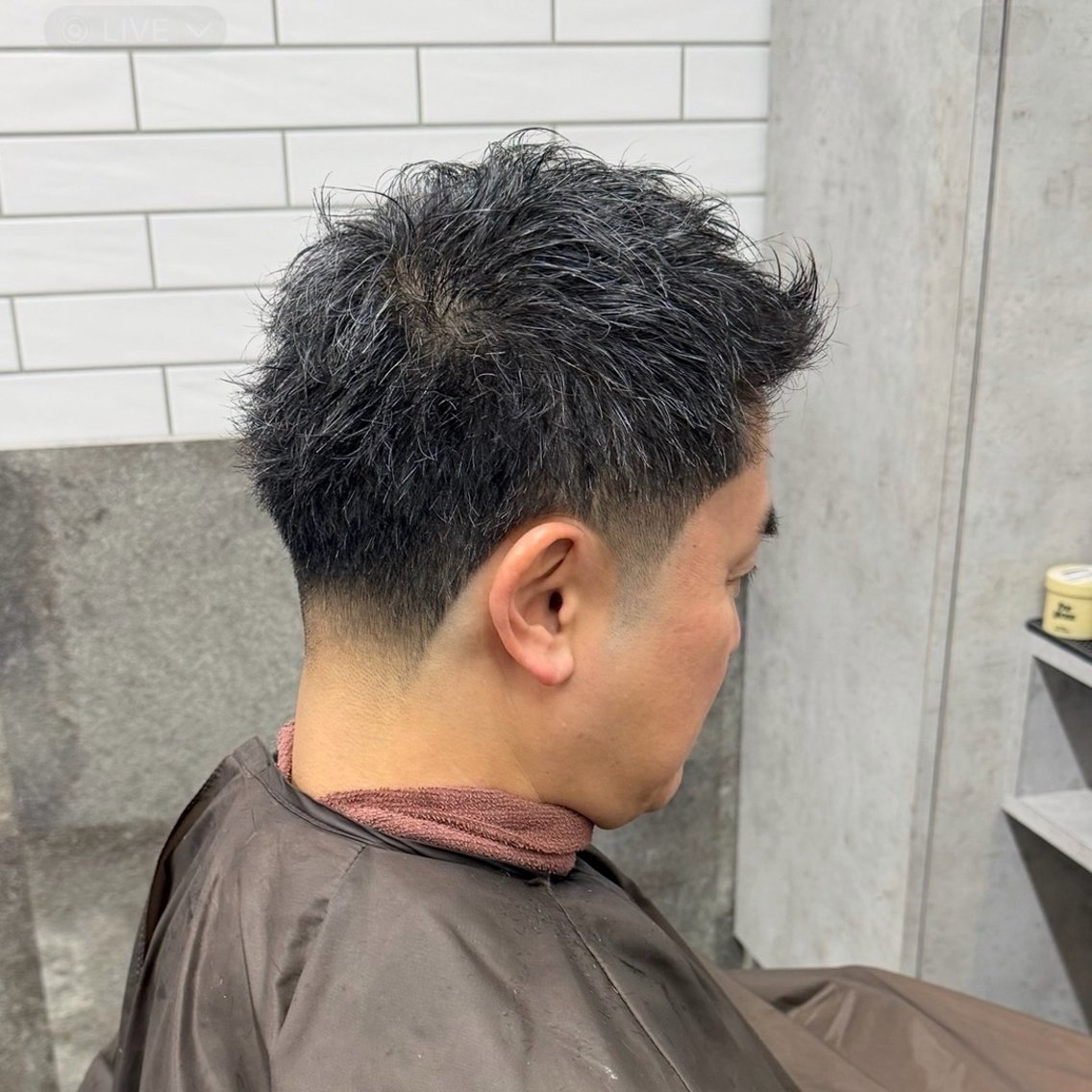 ショート カラー メンズ フェードカット メンズパーマ カット 角田 凌のヘアスタイル