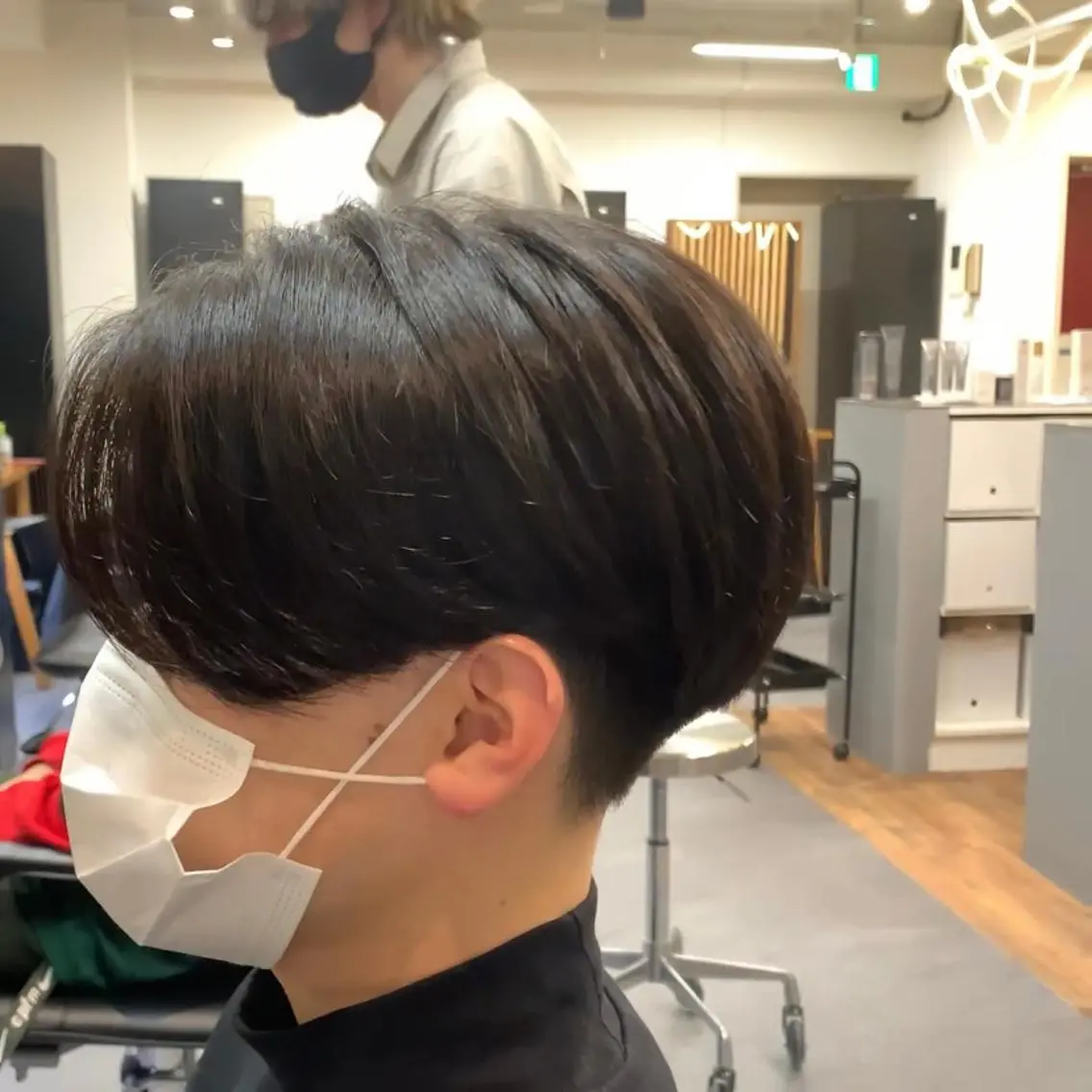 ショート パーマ メンズ センターパート 刈り上げ ニュアンスパーマ カット パーマ メンズ特化美容師/ 藤戸 椋のヘアスタイル