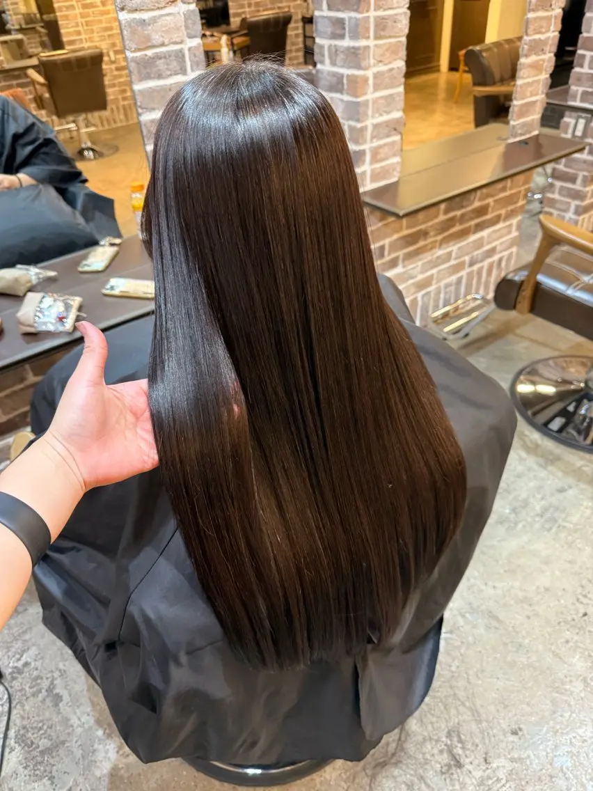 ロング カラー ブリーチ ブラウンカラー チョコレートブラウン ブリーチなしカラー カット ヘアカラー トリートメント 艶カラー/インナー /グラデ/大西小百合のヘアスタイル