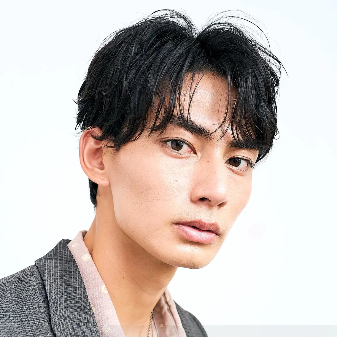 ショート パーマ メンズ メンズパーマ メンズツイストパーマ くせ毛 トリートメント ツイストパーマ カット ヘアカラー パーマ ヘッドスパ 朝楽メンズパーマ 🥇メンズカット吉田のヘアスタイル