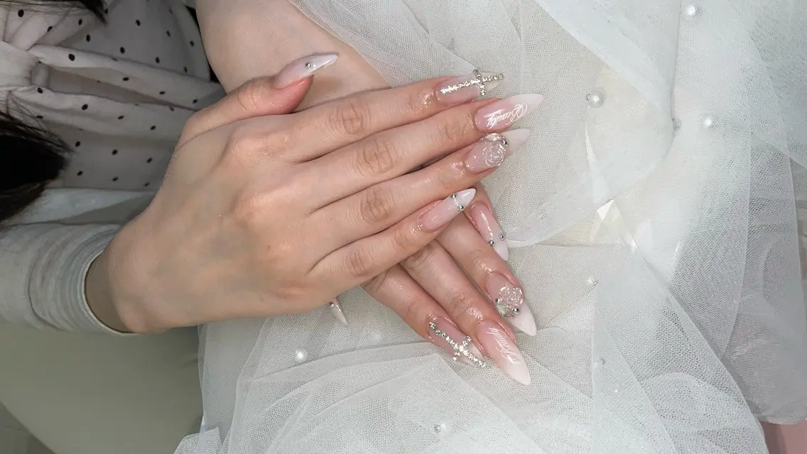 ネイル Moon nail salonのネイルデザイン