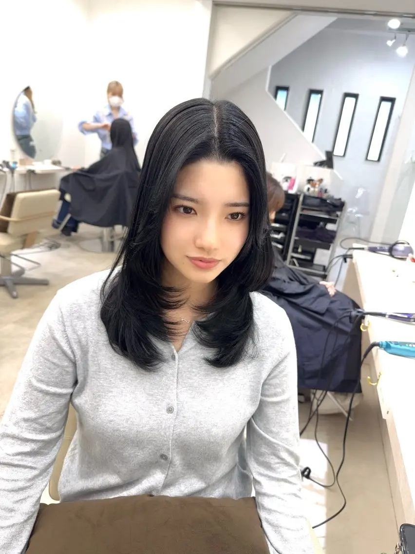 セミロング 顔まわりレイヤー レイヤーカット カット ヘアカラー トリートメント 韓国風cut/ 縮毛矯正/正岡幹康のヘアスタイル