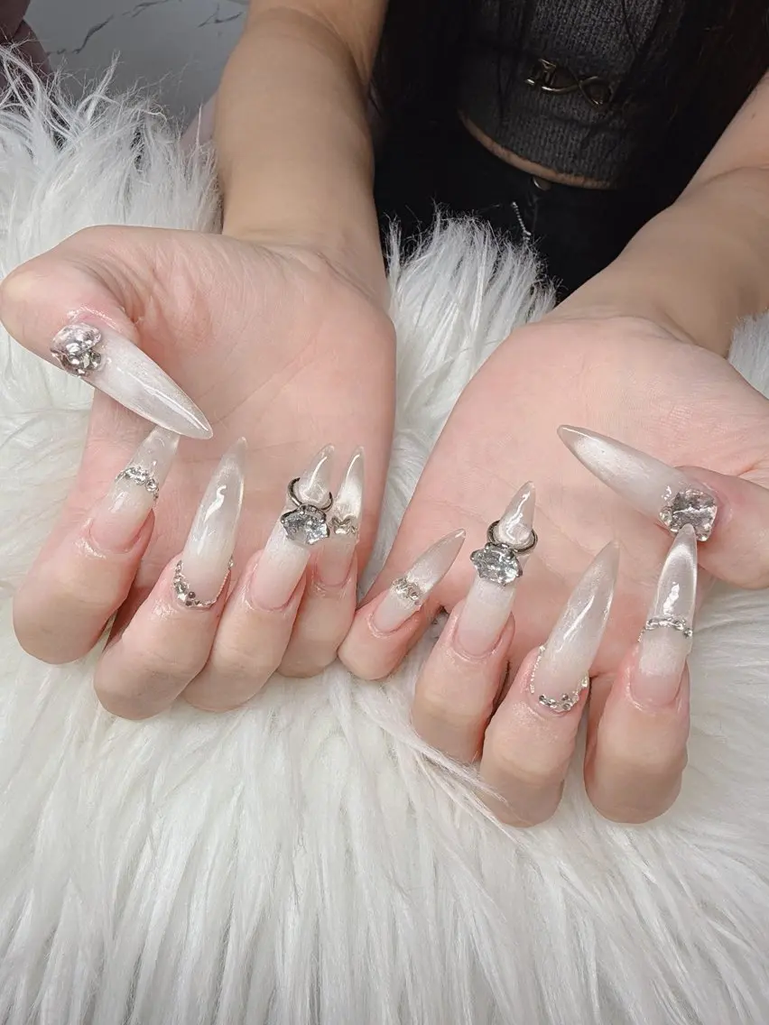 ネイル Lee Nailsのネイルデザイン