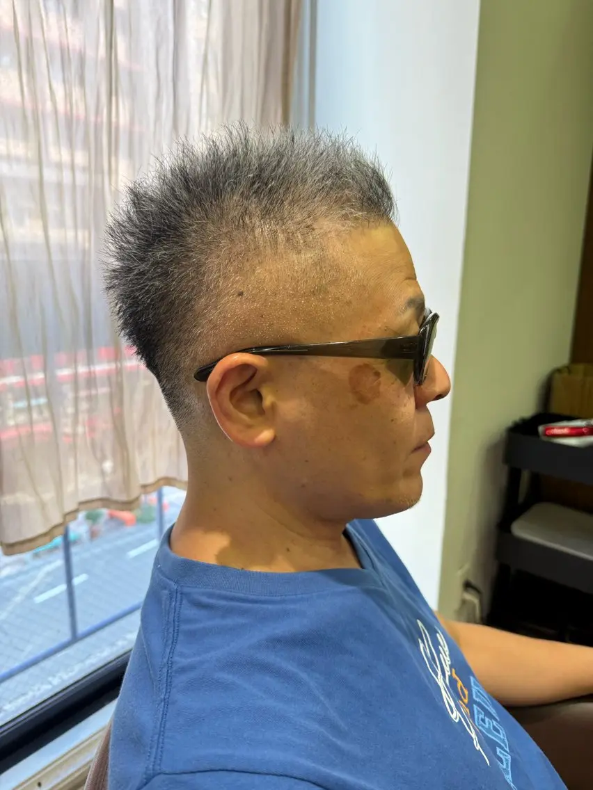 ショート メンズ 刈り上げ 溝口 槙里也のヘアスタイル