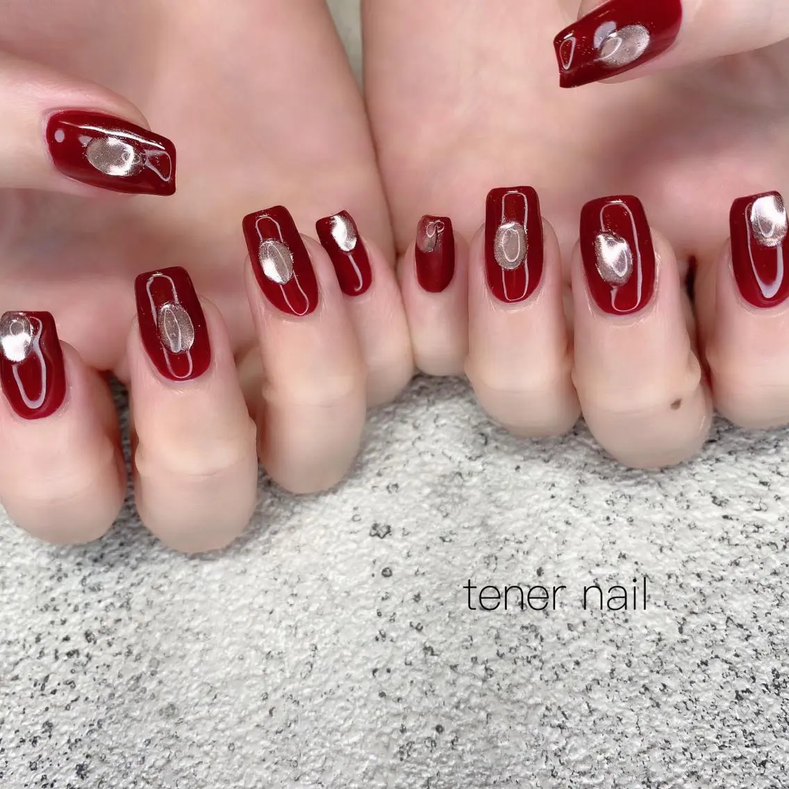 ネイル ミラーネイル 赤色 テネルネイル tener nailのネイルデザイン