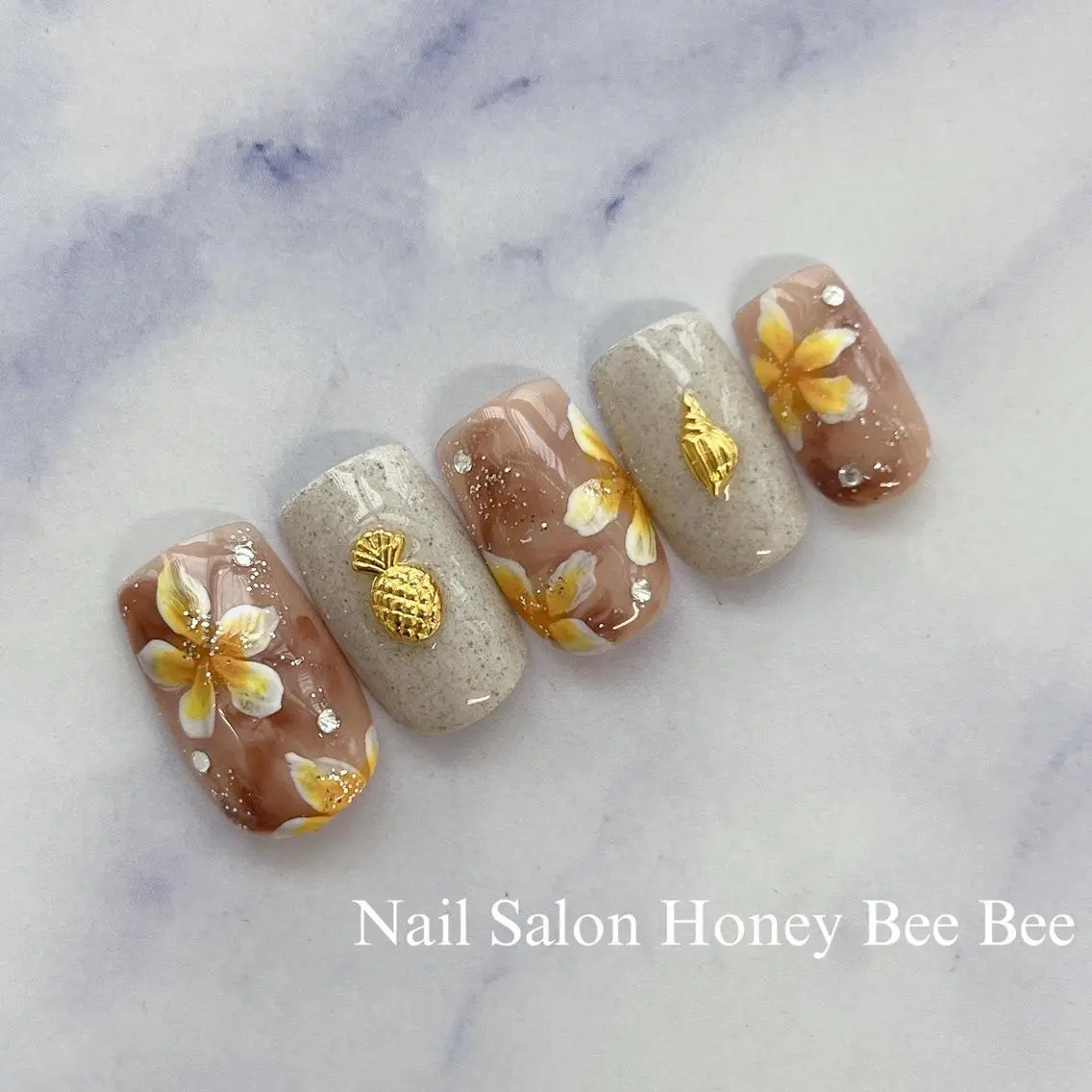 ネイル Nail salon Honey Beeのネイルデザイン