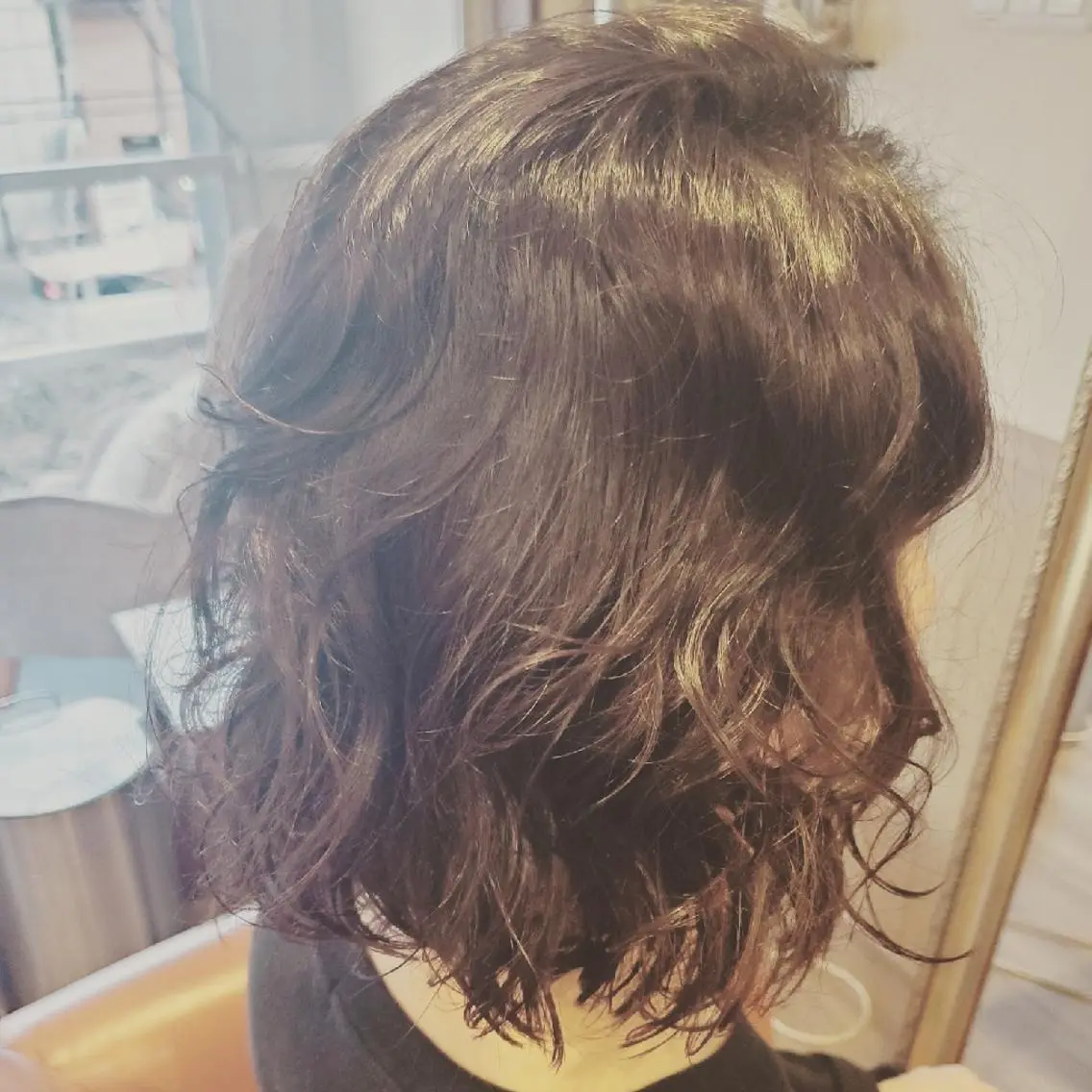 ミディアム パーマ ミディアムパーマ 外国人風カラー トリートメント カット パーマ spa hair ark 富井直美のヘアスタイル
