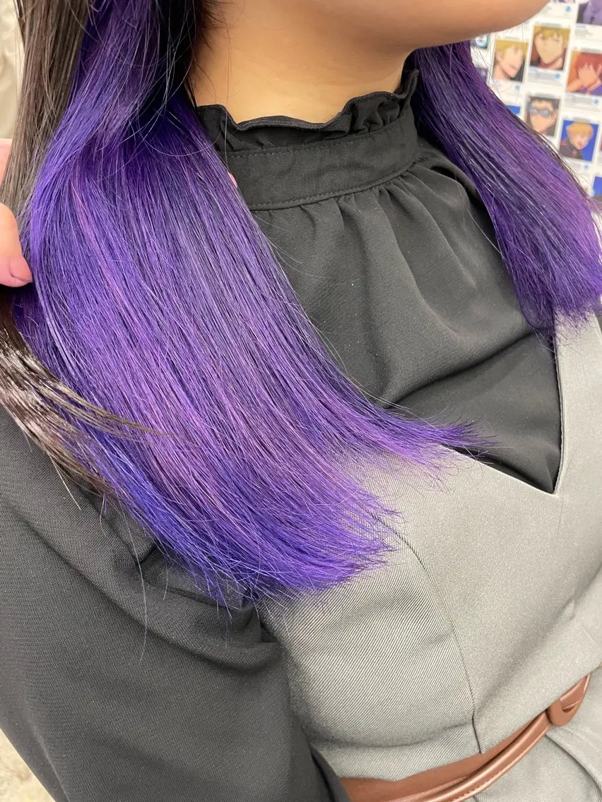 ミディアム カラー インナーカラー ラベンダーカラー パープルカラー ヘアカラー インナーカラー 推し ブリーチ 髪質改善のヘアスタイル