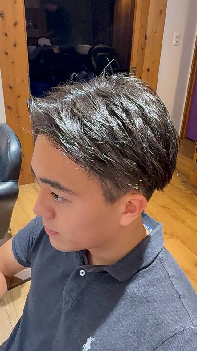 メンズ カット ヘアカラー 関 彩花のヘアスタイル
