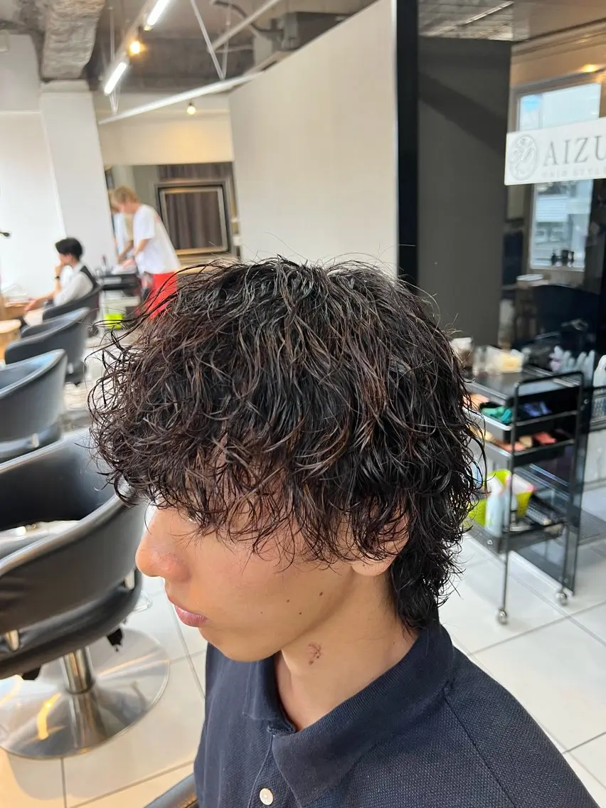 パーマ メンズ センターパート フェードカット カルマパーマ マッシュ メンズパーマ カット パーマ パーマ特化美容師 茂木広幸のヘアスタイル