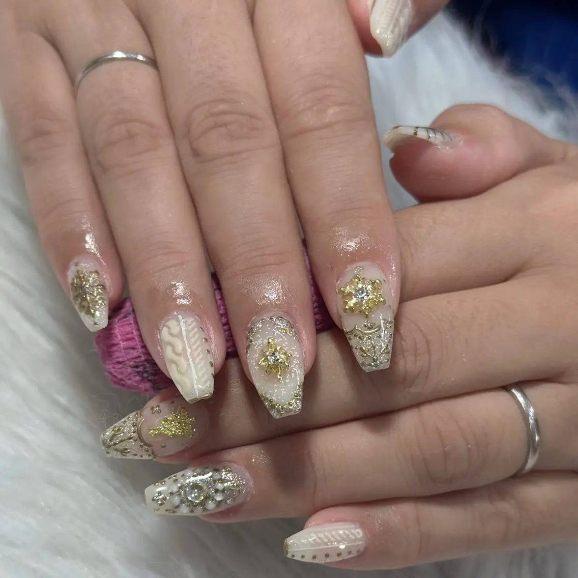 ネイル ハンドネイル フットネイル LAVISH nanamiのネイルデザイン