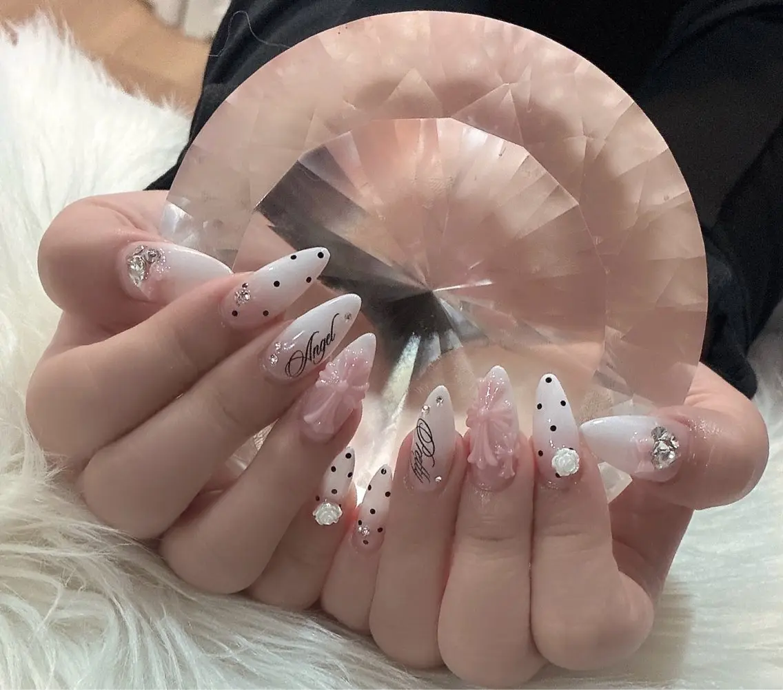 ネイル LoaChaton kaeのネイルデザイン