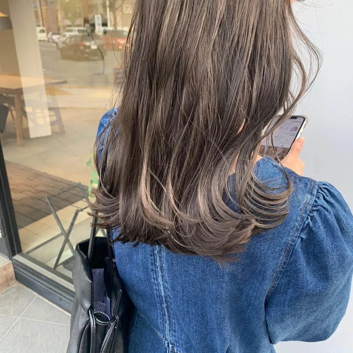 ミディアム ミディアムパーマ アッシュ ボブ ハイライト 似合わせカット カット ヘアカラー トリートメント Lino by hoNuaのヘアスタイル