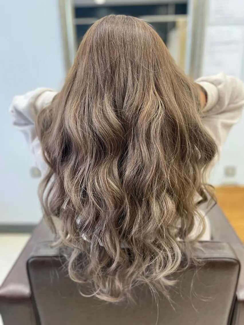ロング カラー 産休の為お休みです! 小島凜のヘアスタイル