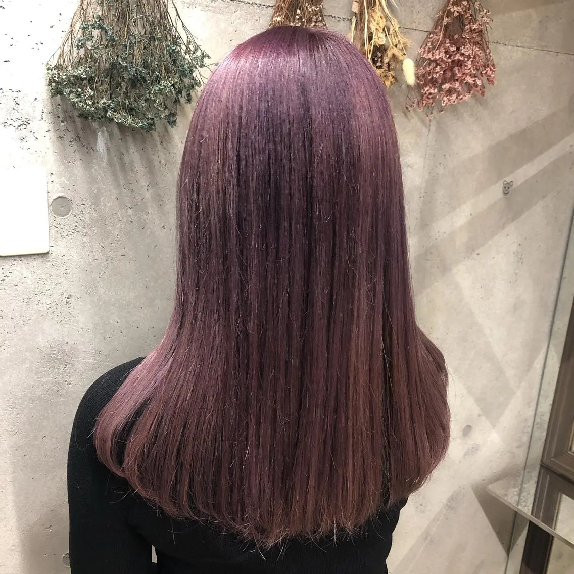 ロング カラー ピンクカラー wakana 【ブリーチカラー】のヘアスタイル