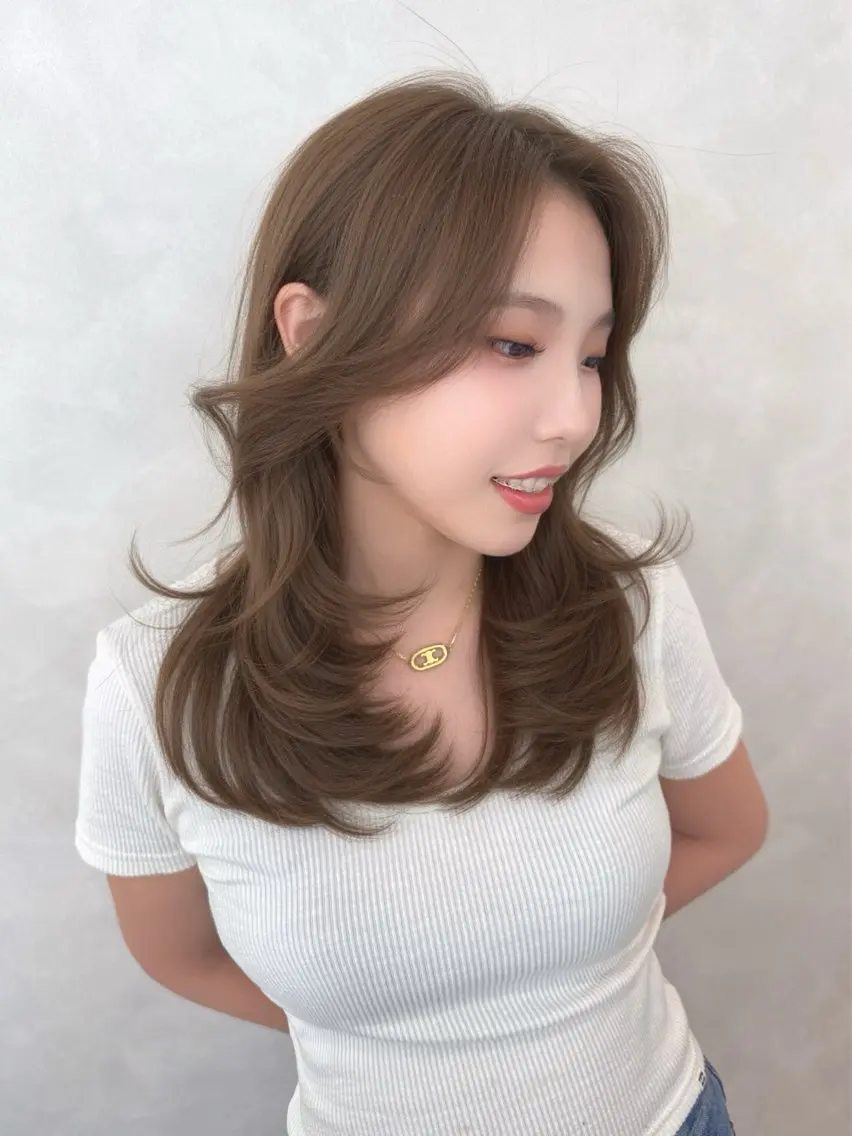 ミディアム ハッシュカット レイヤーカット カット ヘアカラー トリートメント オーダーメイド ALLON髪質改善のヘアスタイル