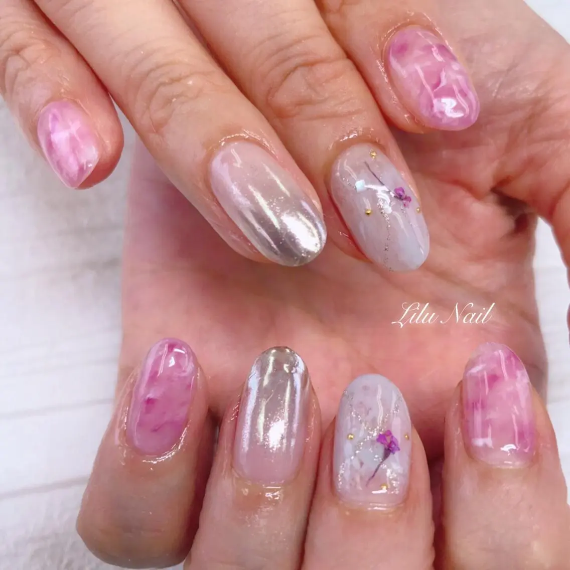 ネイル ミラーネイル ニュアンスネイル モチの良さ◉ フィルインネイル♡のネイルデザイン