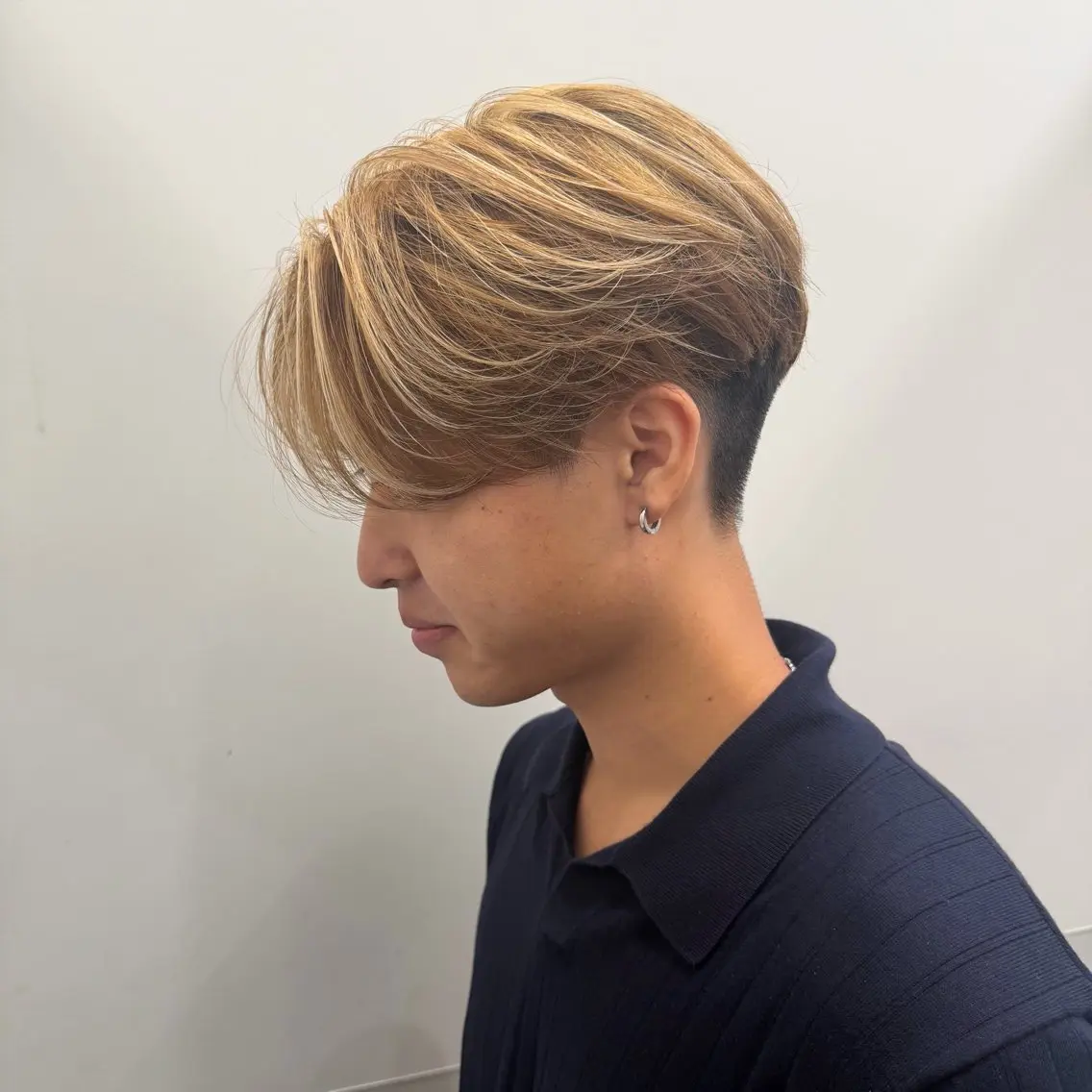 ミディアム カラー メンズ センターパート メンズハイライト ハイライトカラー 外国人風カラー ハイライト カット ヘアカラー 💈ニュアンスパーマ センターパート💈のヘアスタイル