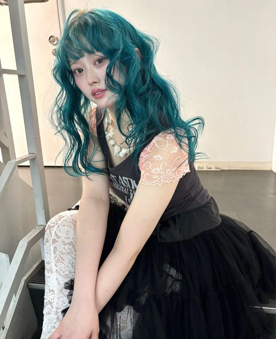 カラー カット ヘアカラー トリートメント YUUNA ハイトーンカラーのヘアスタイル