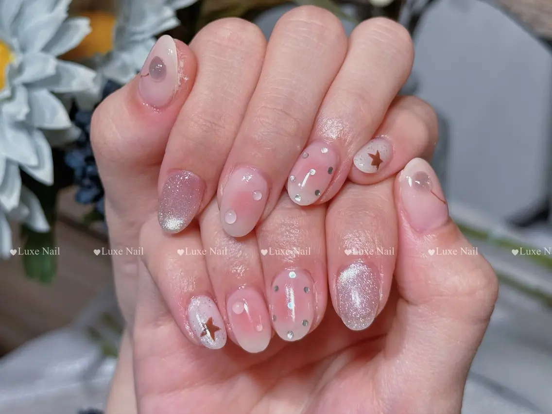 ネイル フラッシュネイル フットネイル フレンチネイル ジェルネイル ガラスフレンチ ハンドネイル Luxe Nail Salonのネイルデザイン