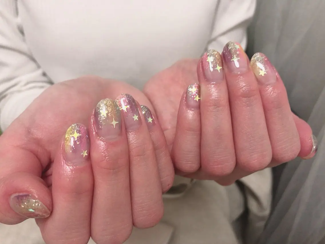 ネイル グラデーション ホログラムネイル ロングネイル マグネットネイル シンプルネイル mano nella manoのネイルデザイン