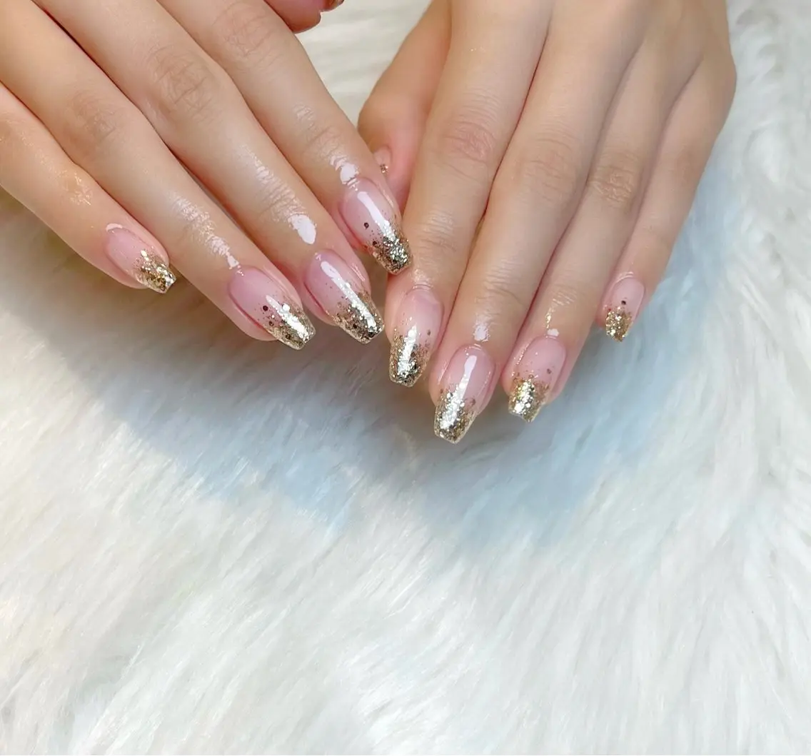 ネイル ラメ(グリッター) ラメグラデーション Lino+ ネイル&よもぎ蒸しのネイルデザイン