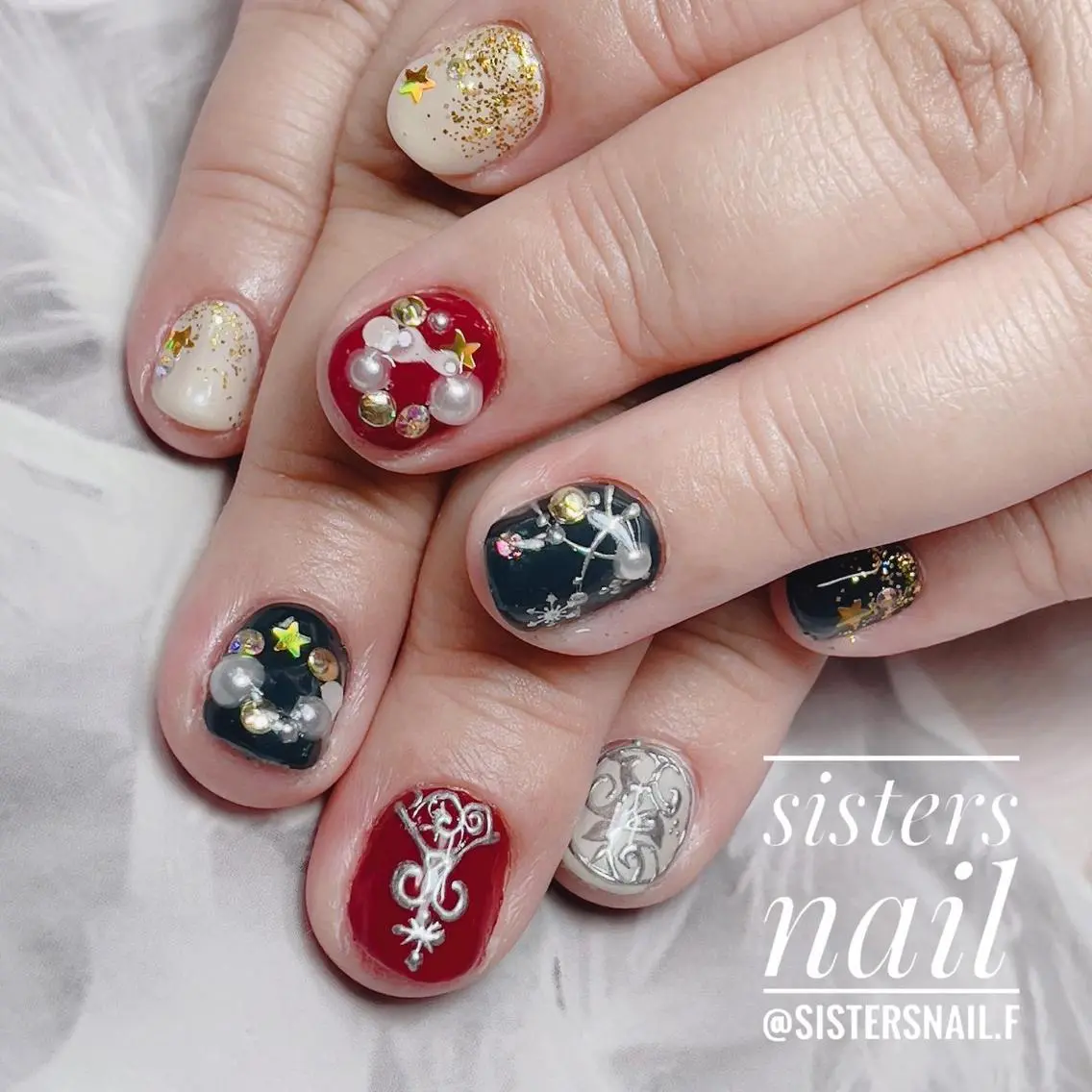 ネイル アートネイル ホログラムネイル キラキラネイル ホワイト 冬ネイル sisters nail.fのネイルデザイン