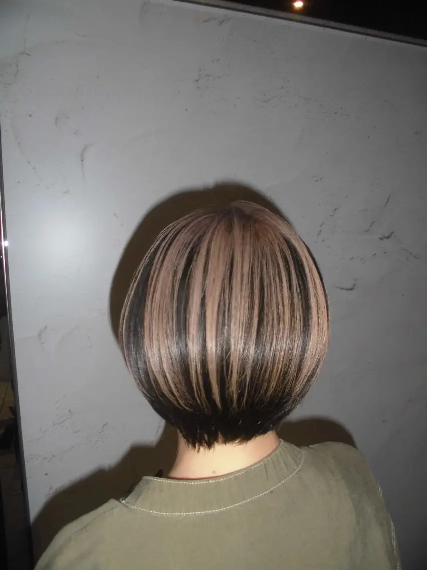 ショート カラー ヘアカラー 三浦 瑠音のヘアスタイル