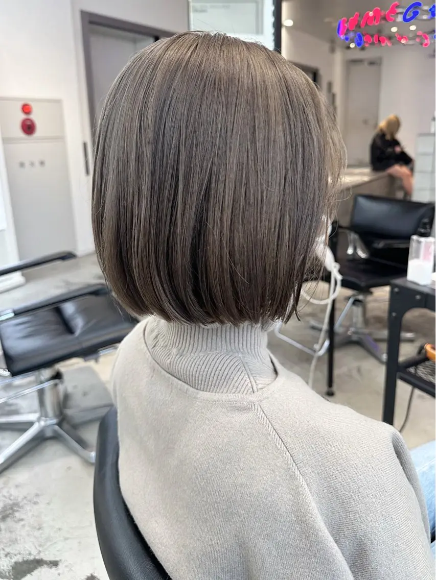 セミロング カラー カット ヘアカラー 艶ハイトーン🌈 ユウトのヘアスタイル