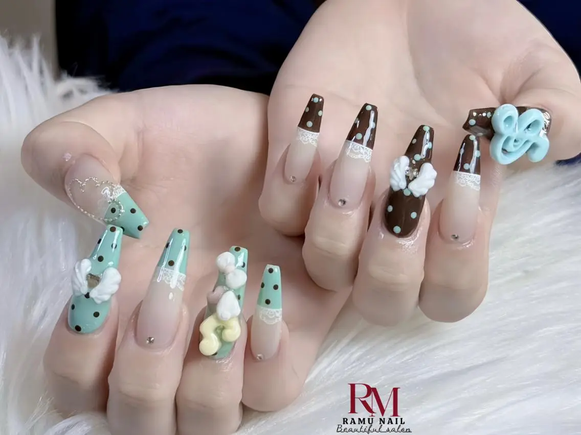 ネイル アートネイル チークネイル 長さ出し フレンチネイル グラデーション ハンドネイル RAMU_Nail 池袋店のネイルデザイン