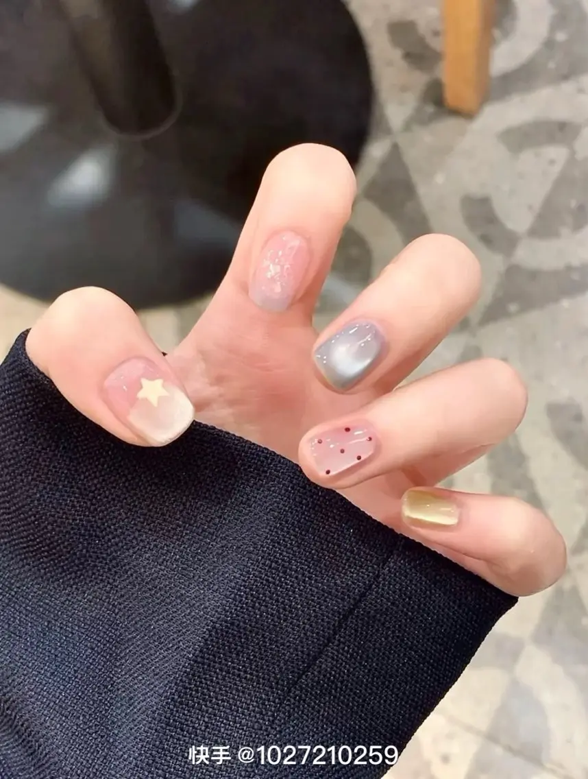 ネイル チークネイル 長さ出し フラワーネイル フレンチネイル ガーリー SunNail池袋駅 ワンホンネイルのネイルデザイン