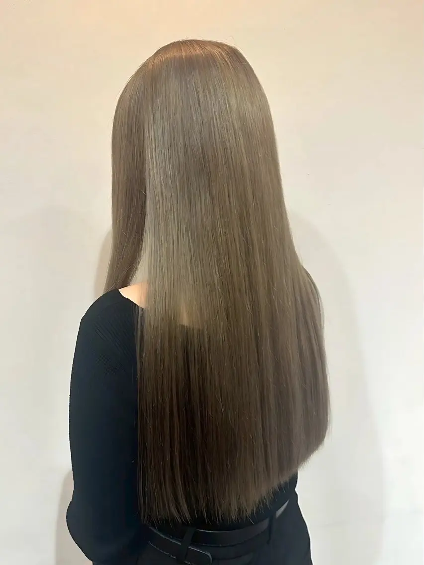 ロング カラー 川原 瑠茄のヘアスタイル