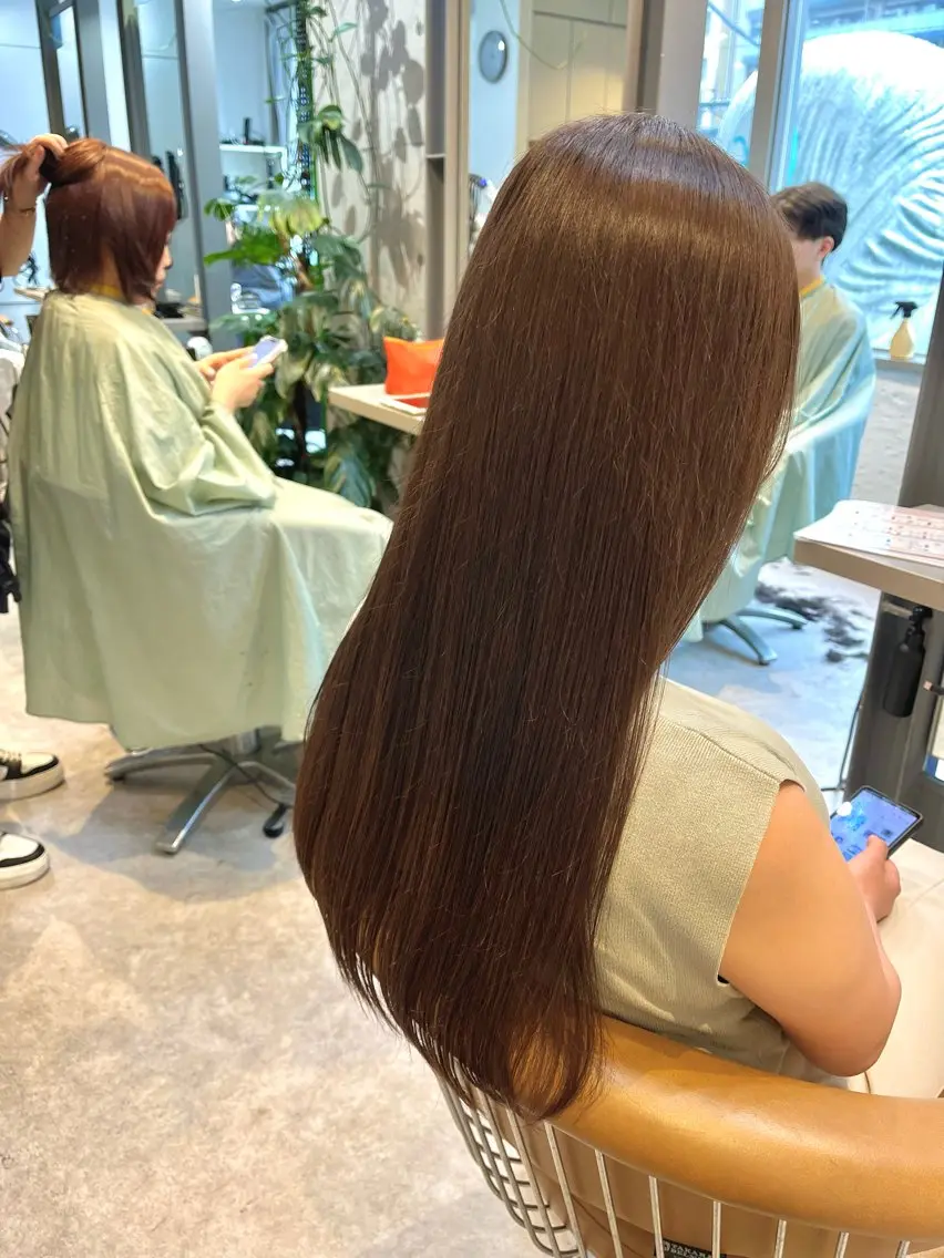 ロング カラー ヘアカラー トリートメント うしだ かおるのヘアスタイル