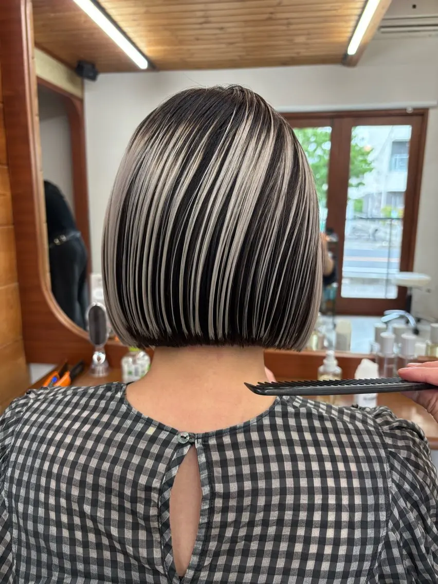 ショート カラー デザインカラー ボブ 五十嵐 雄毅のヘアスタイル