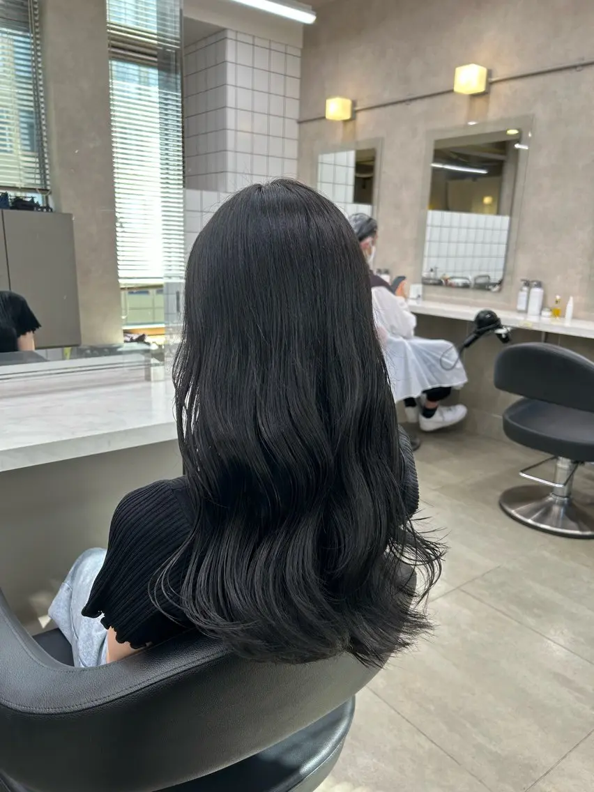 ミディアム カラー パーマ ヘアアレンジ メンズ キッズ ネイル マツエク・マツパ アイブロウ 🦋縮毛/韓国レイヤ ー/透明感カラー🦋のヘアスタイル