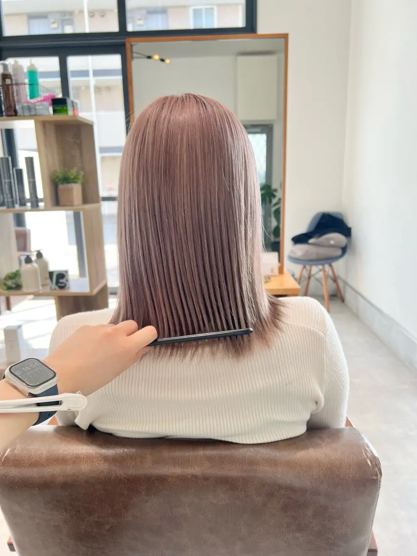 ミディアム カラー ベージュカラー ピンクカラー ピンクベージュ トリートメント ヘアカラー トリートメント 黒阪 なみのヘアスタイル