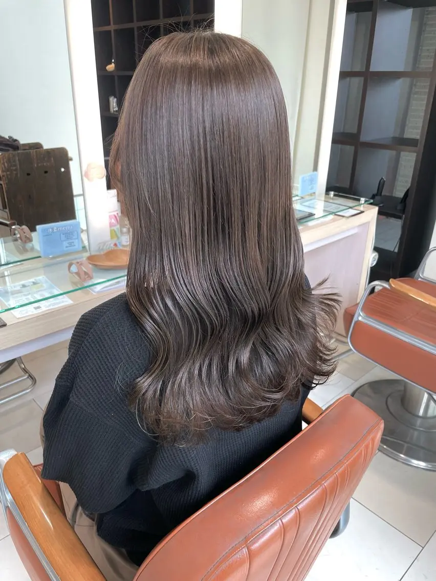 セミロング カラー アッシュ ベージュカラー 透明感カラー 青沼夏未/オリーブ/ 寒色カラーのヘアスタイル