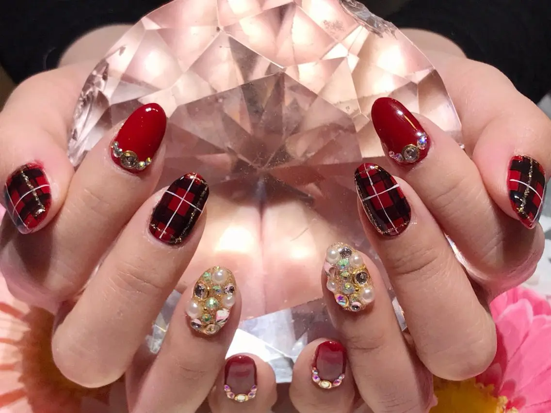 ネイル ジェルネイル YUN 💅のネイルデザイン