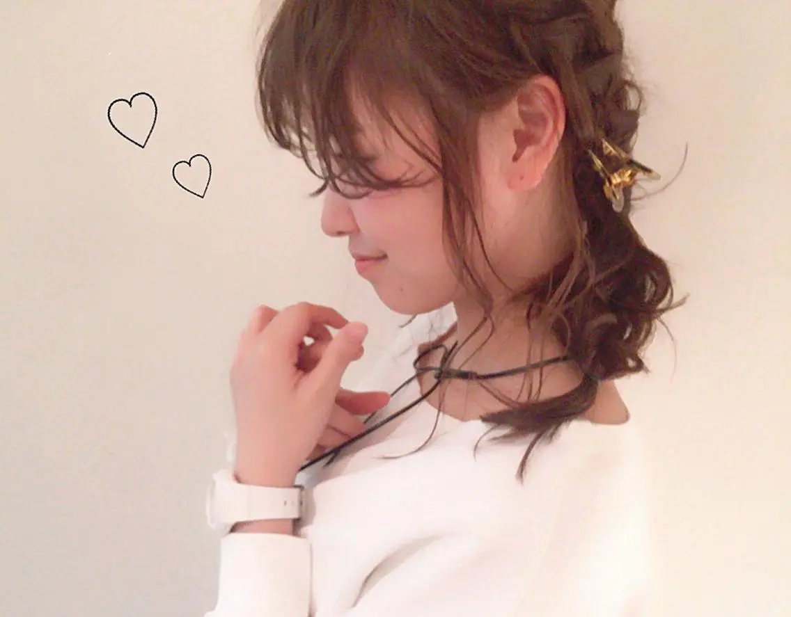 セミロング ヘアアレンジ 簡単アレンジ 市川 千夏のヘアスタイル