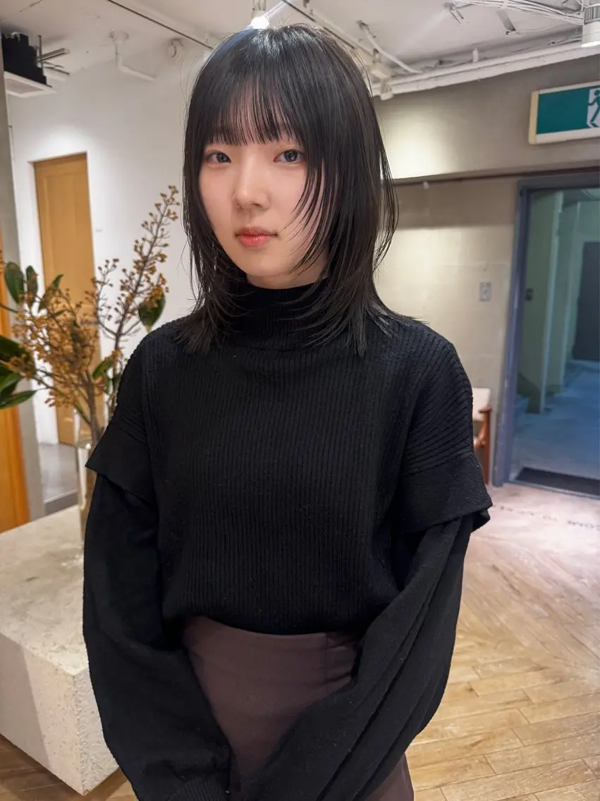 セミロング 顔まわりレイヤー レイヤーカット 必ず似合わせる美容師 名古屋LORENハダのヘアスタイル