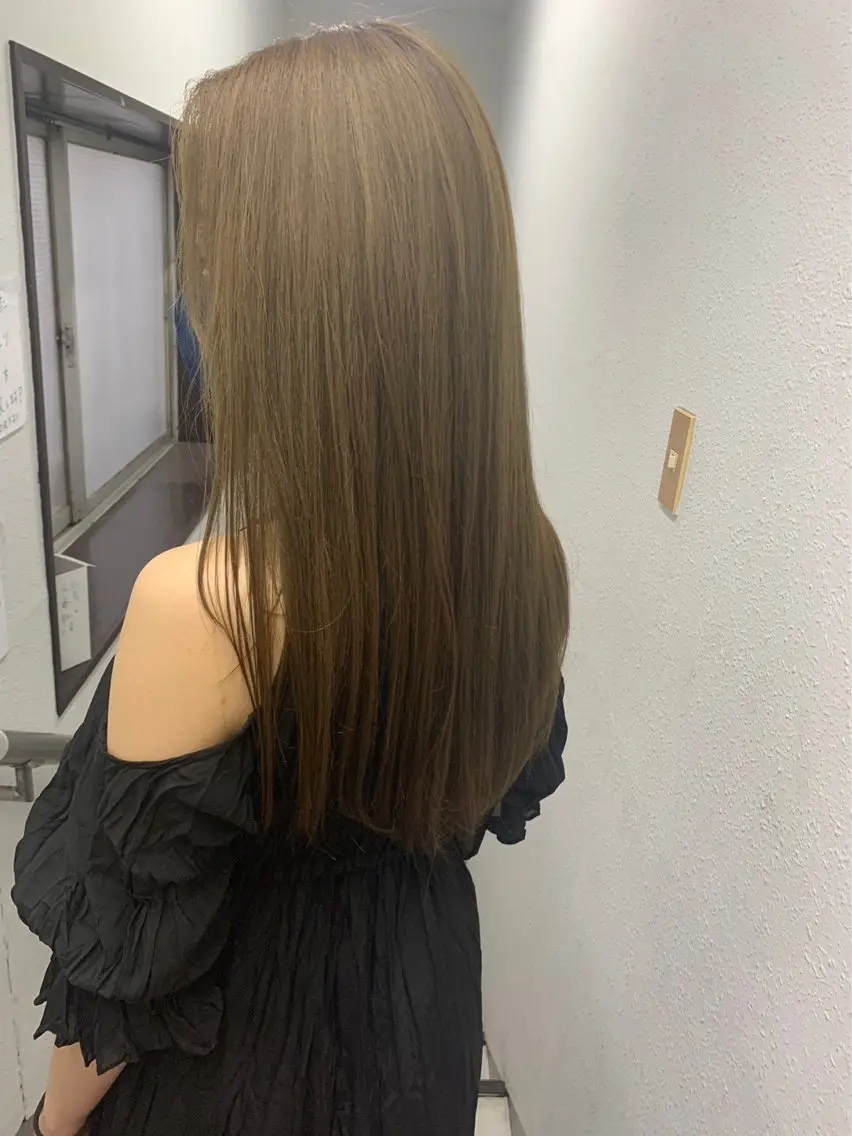 ロング レイヤーカット ローレイヤー ケアブリーチ🌟 ♢WATARU♢のヘアスタイル