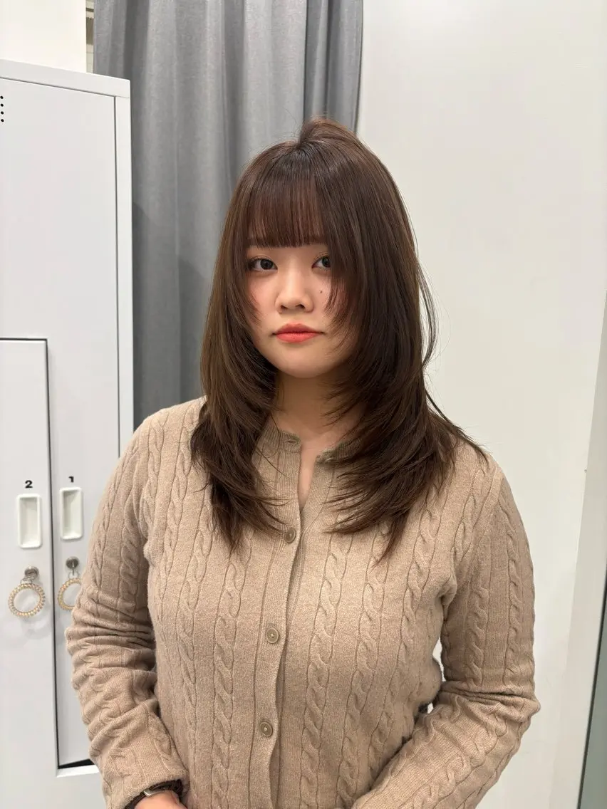 セミロング レイヤーカット カット ヘアカラー トリートメント レイヤーカット🎀 kanaのヘアスタイル