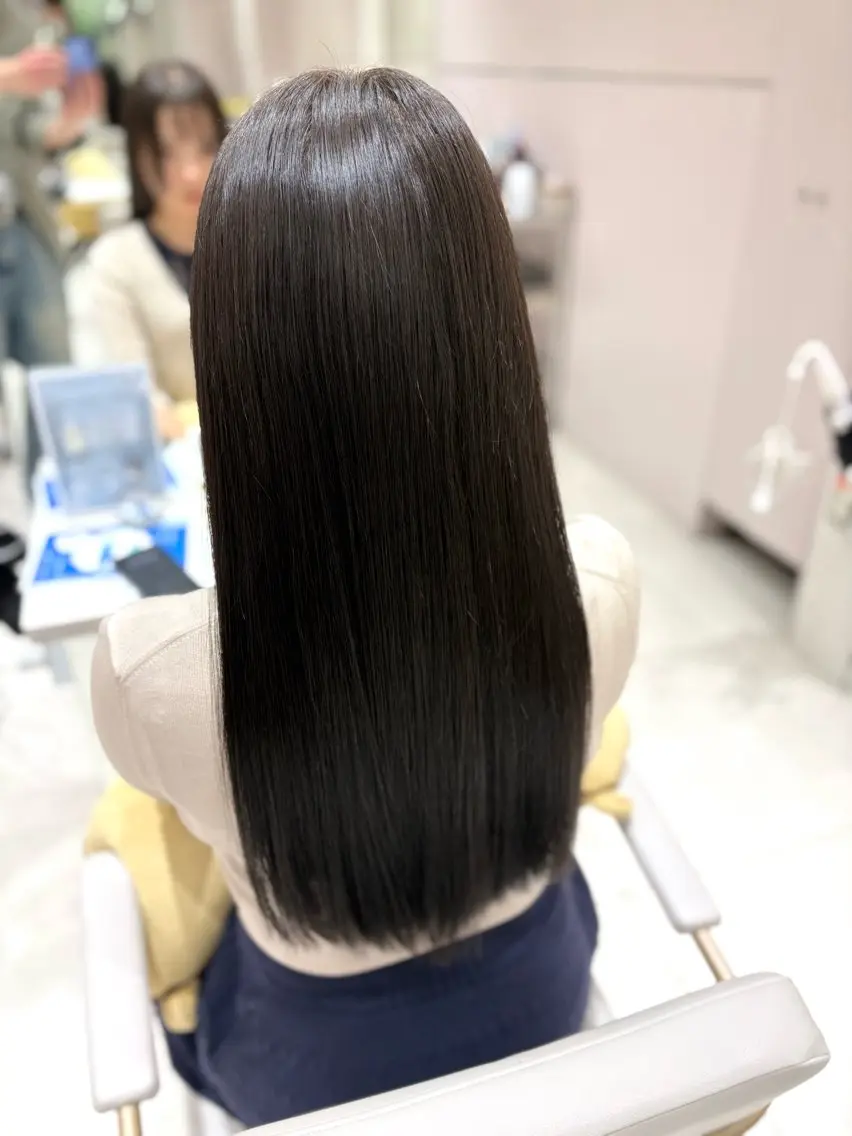 ロング カラー グレージュ オリーブグレージュ オリーブグレー ヘアカラー トリートメント 銀座/レイヤー/ 透明感カラー✨りくのヘアスタイル
