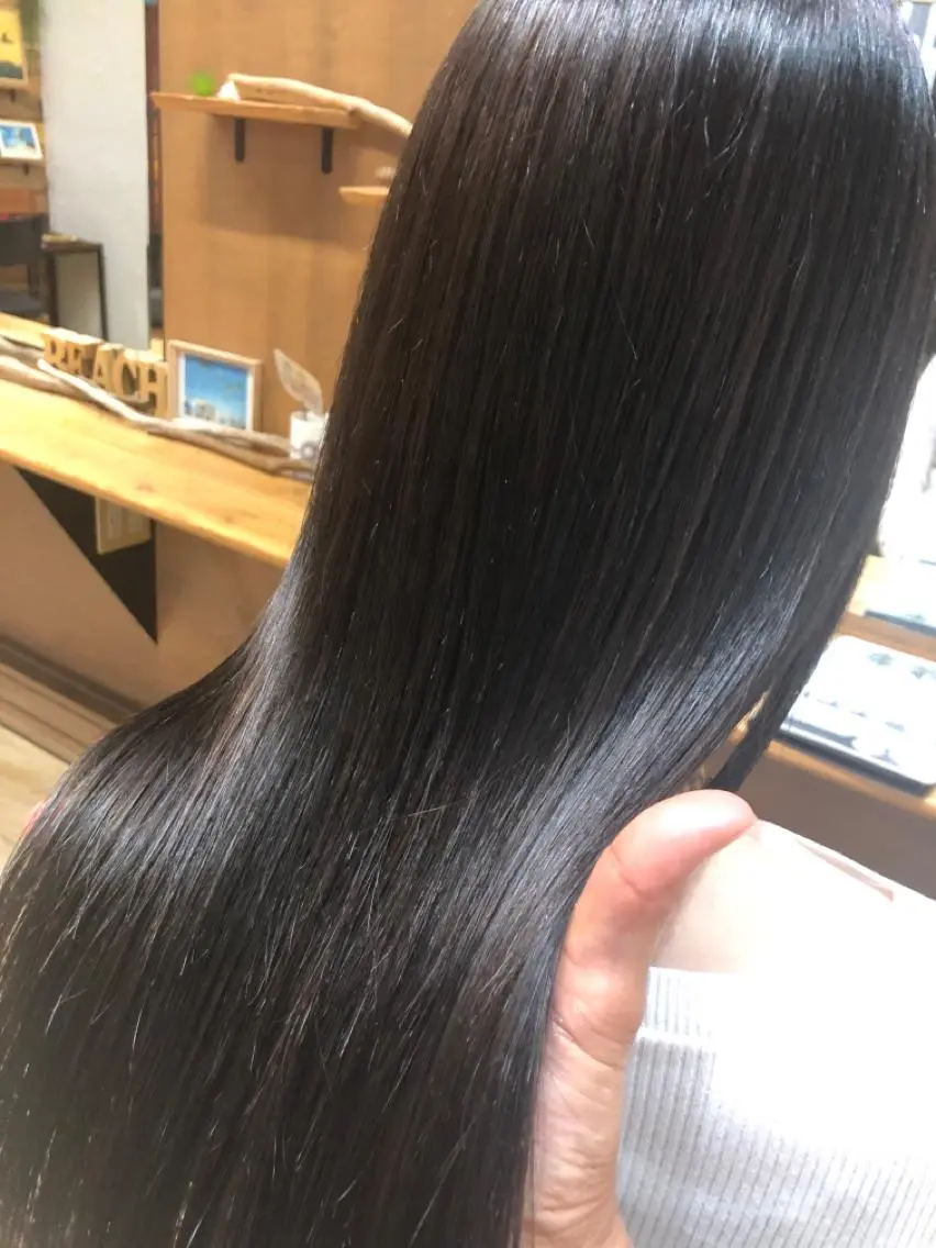 カット＋髪質改善ストレート＋ケラフェクト髪質改善トリートメントの写真