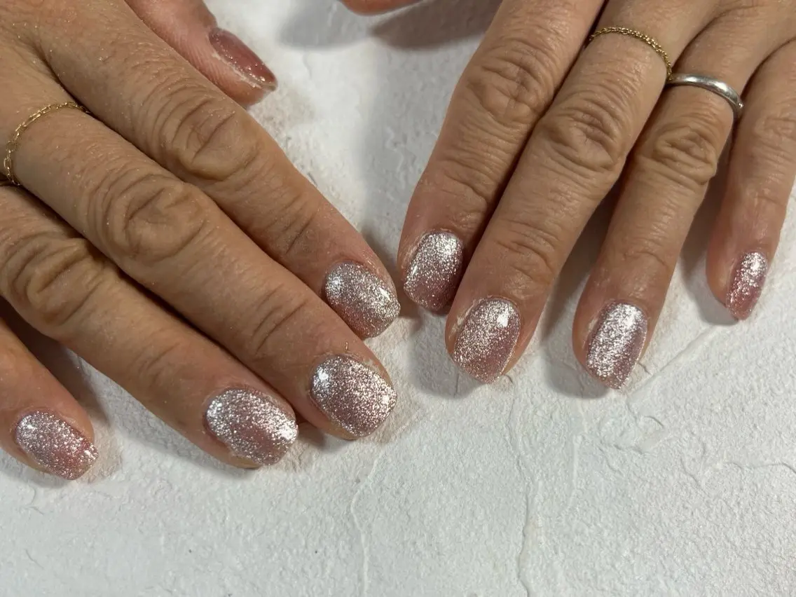ネイル オーロラネイル フラワーネイル フットネイル フレンチネイル ジェルネイル ハンドネイル kiki nail たまプラーザのネイルデザイン